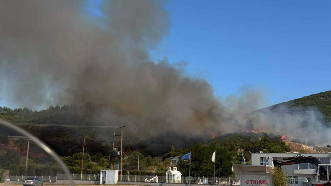 Φωτιά τώρα στο Κοκκινόχωμα Καβάλας: 112 για ετοιμότητα, ενισχύθηκαν οι δυνάμεις της Πυροσβεστικής Φωτιά-τώρα-στο-Κοκκινόχωμα-Καβάλας:-112-για-ετοιμότητα,-ενισχύθηκαν-οι-δυνάμεις-της-Πυροσβεστικής