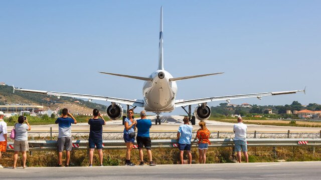 Ιταλίδα τουρίστρια τραυματίστηκε σοβαρά από το ρεύμα αεροπλάνου στο αεροδρόμιο Σκιάθου, διακομίστηκε με αεροδιακομιδή στον Βόλο Ιταλίδα-τουρίστρια-τραυματίστηκε-σοβαρά-από-το-ρεύμα-αεροπλάνου-στο-αεροδρόμιο-Σκιάθου,-διακομίστηκε-με-αεροδιακομιδή-στον-Βόλο