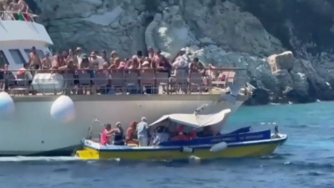 Βίντεο από τη σύγκρουση των τουριστικών σκαφών στους Αντίπαξους, οι επιβάτες παρακολουθούσαν τρομοκρατημένοι Βίντεο-από-τη-σύγκρουση-των-τουριστικών-σκαφών-στους-Αντίπαξους,-οι-επιβάτες-παρακολουθούσαν-τρομοκρατημένοι