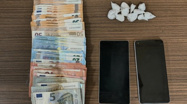 Συνελήφθη-46χρονος-αλλοδαπός-για-κατοχή-και-διακίνηση-ναρκωτικών-στο-κέντρο-της-Αθήνας