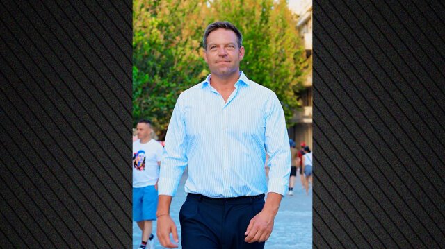 Το νέο σποτ του Στέφανου Κασσελάκη: Δεν έχουμε γραμμάτια να ξοφλήσουμε σε κανέναν, κάνουμε πολιτική με πολιτισμό Το-νέο-σποτ-του-Στέφανου-Κασσελάκη:-Δεν-έχουμε-γραμμάτια-να-ξοφλήσουμε-σε-κανέναν,-κάνουμε-πολιτική-με-πολιτισμό