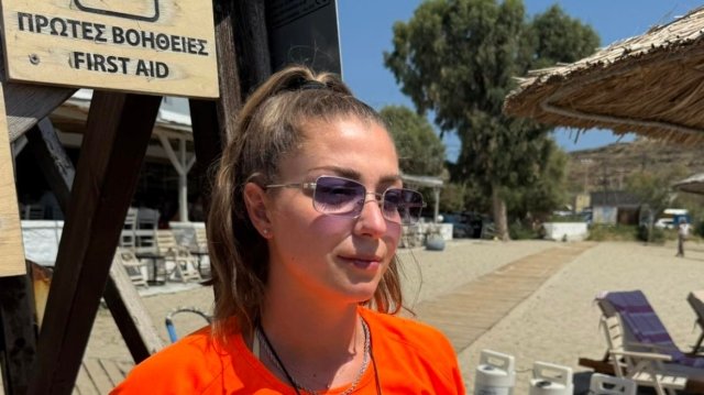 Σύρος: Ναυαγοσώστρια έσωσε 16χρονη που τραυματίστηκε πέφτοντας από μώλο στη Βάρη Σύρος:-Ναυαγοσώστρια-έσωσε-16χρονη-που-τραυματίστηκε-πέφτοντας-από-μώλο-στη-Βάρη