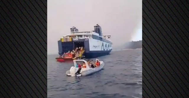 Φωτιά στη Σίβηρη Χαλκιδικής: Η συγκλονιστική μάχη για τον απεγκλωβισμό 481 ανθρώπων από την παραλία, ολονύχτια μάχη με τις αναζωπυρώσεις, δείτε βίντεο Φωτιά-στη-Σίβηρη-Χαλκιδικής:-Η-συγκλονιστική-μάχη-για-τον-απεγκλωβισμό-481-ανθρώπων-από-την-παραλία,-ολονύχτια-μάχη-με-τις-αναζωπυρώσεις,-δείτε-βίντεο