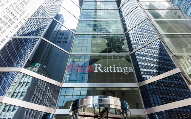 fitch:-Διατήρησε την-αξιολόγηση-των-ΗΠΑ-στο-“aa+”