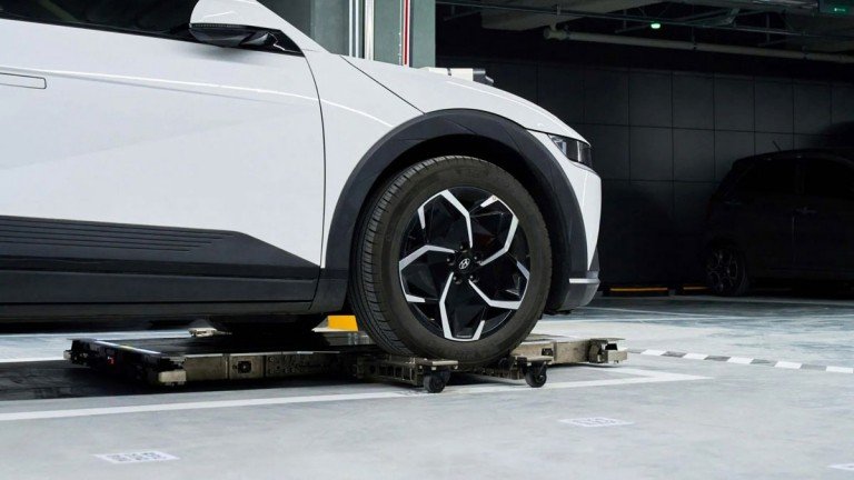 Η Hyundai αναπτύσσει ρομπότ που παρκάρει το αυτοκίνητό σου (+video) Η-hyundai-αναπτύσσει-ρομπότ-που-παρκάρει-το-αυτοκίνητό-σου-(+video)