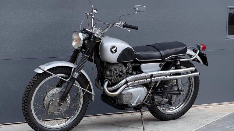 Η Honda CL72 Scrambler είχε προηγούμενο ιδιοκτήτη τον Έλβις Πρίσλεϊ Η-honda-cl72-scrambler-είχε-προηγούμενο-ιδιοκτήτη-τον-Έλβις-Πρίσλεϊ