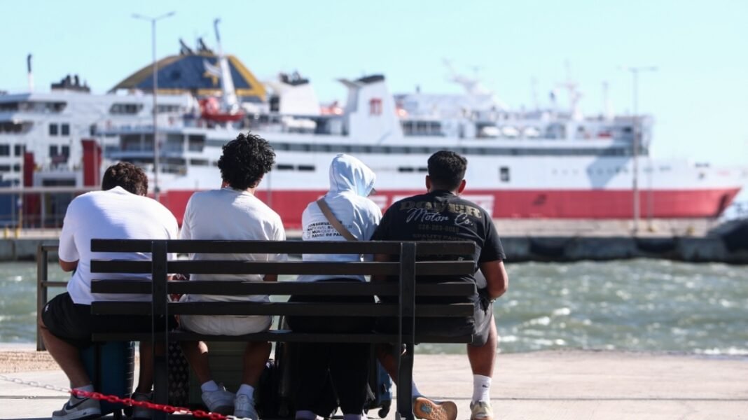 Τουλάχιστον μέχρι τις 16:00 το απαγορευτικό απόπλου από Ραφήνα και Λαύριο λόγω των ισχυρών ανέμων, κανονικά τα δρομολόγια από Πειραιά Τουλάχιστον-μέχρι-τις-16:00-το-απαγορευτικό-απόπλου-από-Ραφήνα-και-Λαύριο-λόγω-των-ισχυρών-ανέμων,-κανονικά-τα-δρομολόγια-από-Πειραιά