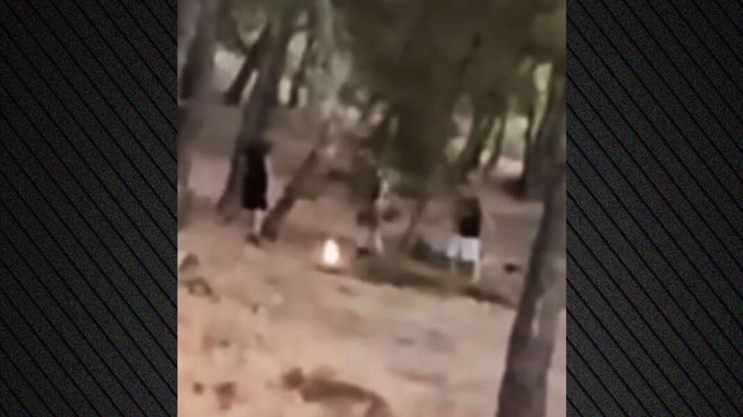 Εντοπίστηκαν οι 13χρονοι που έπαιζαν με τη φωτιά μέσα σε δάσος στην Πεντέλη για ένα challenge Εντοπίστηκαν-οι-13χρονοι-που-έπαιζαν-με-τη-φωτιά-μέσα-σε-δάσος-στην-Πεντέλη-για-ένα-challenge
