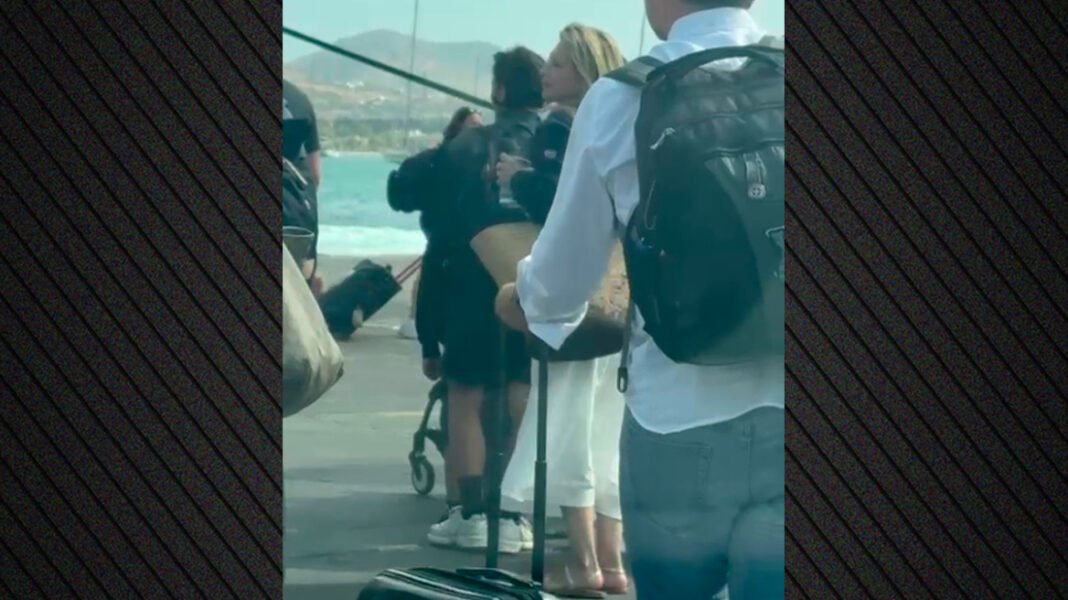 Στην Πάρο για τον Δεκαπενταύγουστο η Μαρία Καρυστιανού, οι ευχές της για την γιορτή της Παναγίας Στην Πάρο για τον Δεκαπενταύγουστο η Μαρία Καρυστιανού, οι ευχές της για την γιορτή της Παναγίας