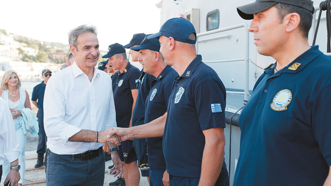 Επανεκκίνηση μετά τον Δεκαπενταύγουστο: Προεκλογική παρτίδα με 4 μέτωπα για Μητσοτάκη και Νέα Δημοκρατία Επανεκκίνηση μετά τον Δεκαπενταύγουστο: Προεκλογική παρτίδα με 4 μέτωπα για Μητσοτάκη και Νέα Δημοκρατία