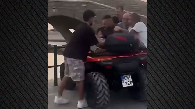«Μου ζήτησε σαν βρεγμένη γάτα να αποσύρω τη μήνυση», λέει ο 71χρονος που ξυλοκοπήθηκε στην Πάρο από οδηγό ταξί για μια θέση στάθμευσης «Μου-ζήτησε-σαν-βρεγμένη-γάτα-να-αποσύρω-τη-μήνυση»,-λέει-ο-71χρονος-που-ξυλοκοπήθηκε-στην-Πάρο-από-οδηγό-ταξί-για-μια-θέση-στάθμευσης