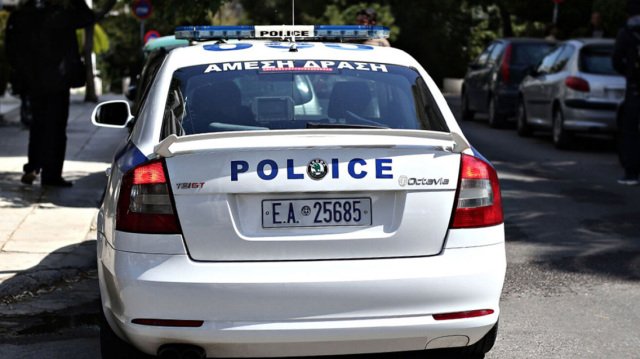 Τρεις ανήλικοι επιτέθηκαν με μαχαίρι και σπασμένο μπουκάλι σε 17χρονο στο Μενίδι, δείτε βίντεο Τρεις-ανήλικοι-επιτέθηκαν-με-μαχαίρι-και-σπασμένο-μπουκάλι-σε-17χρονο-στο-Μενίδι,-δείτε-βίντεο