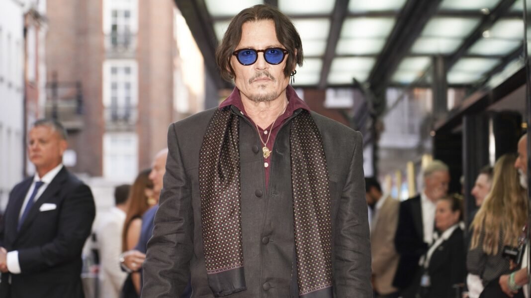 «Pirates of the Caribbean»: Έτοιμος να φορέσει ξανά το κοστούμι του Jack Sparrow ο Johnny Depp (photo/video) «pirates-of-the-caribbean»:-Έτοιμος-να-φορέσει-ξανά-το-κοστούμι-του-jack-sparrow-ο-johnny-depp-(photo/video)