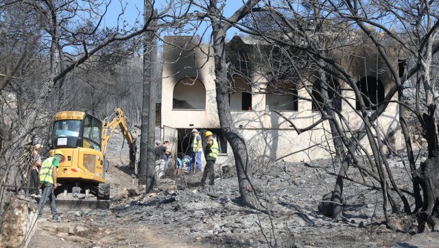 Σαλαμίνα: Ξεκίνησαν οι αυτοψίες στα καμένα, σε εξέλιξη οι έρευνες για τα αίτια της φονικής πυρκαγιάς Σαλαμίνα:-Ξεκίνησαν-οι-αυτοψίες-στα-καμένα,-σε-εξέλιξη-οι-έρευνες-για-τα-αίτια-της-φονικής-πυρκαγιάς