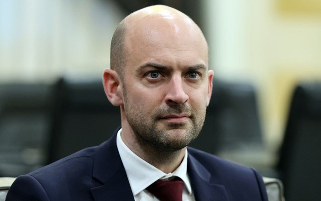 Γαλλία: Ο ΥΠΕΞ Μπαρό προανήγγειλε την απέλαση δύο ιρανών διπλωματών Γαλλία:-Ο-ΥΠΕΞ-Μπαρό-προανήγγειλε-την-απέλαση-δύο-ιρανών-διπλωματών
