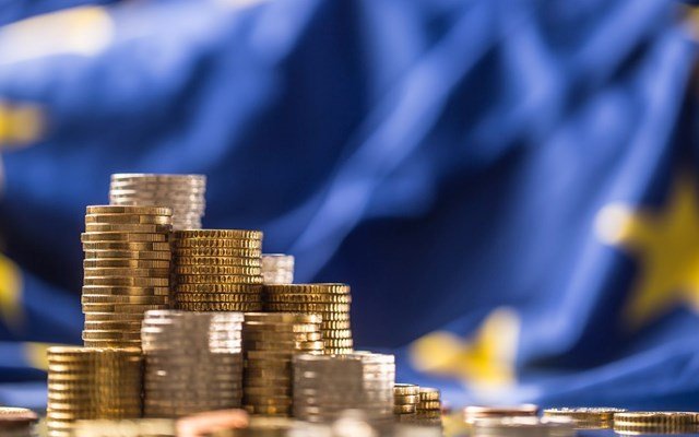 Alpha Bank: Το επενδυτικό αποτύπωμα του Ταμείου Ανάκαμψης και το στοίχημα της επόμενης ημέρας alpha-bank:-Το-επενδυτικό-αποτύπωμα-του-Ταμείου-Ανάκαμψης-και-το-στοίχημα-της-επόμενης-ημέρας