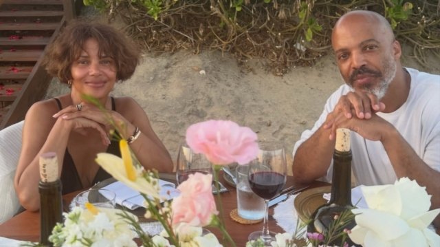 Το φωτογραφικό άλμπουμ από τα 60ά γενέθλια της Χάλι Μπέρι: Τα στιγμιότυπα με τον σύντροφό της και οι αγκαλιές Το-φωτογραφικό-άλμπουμ-από-τα-60ά-γενέθλια-της-Χάλι-Μπέρι:-Τα-στιγμιότυπα-με-τον-σύντροφό-της-και-οι-αγκαλιές