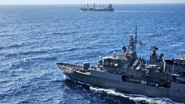 Σε επιφυλακή η Αθήνα μετά τις νέες προκλήσεις της Άγκυρας: Τα θαλάσσια πάρκα, η αμφισβήτηση για τις ΑΠΕ και το επόμενο βήμα της Τουρκίας Σε-επιφυλακή-η-Αθήνα-μετά-τις-νέες-προκλήσεις-της-Άγκυρας:-Τα-θαλάσσια-πάρκα,-η-αμφισβήτηση-για-τις-ΑΠΕ-και-το-επόμενο-βήμα-της-Τουρκίας