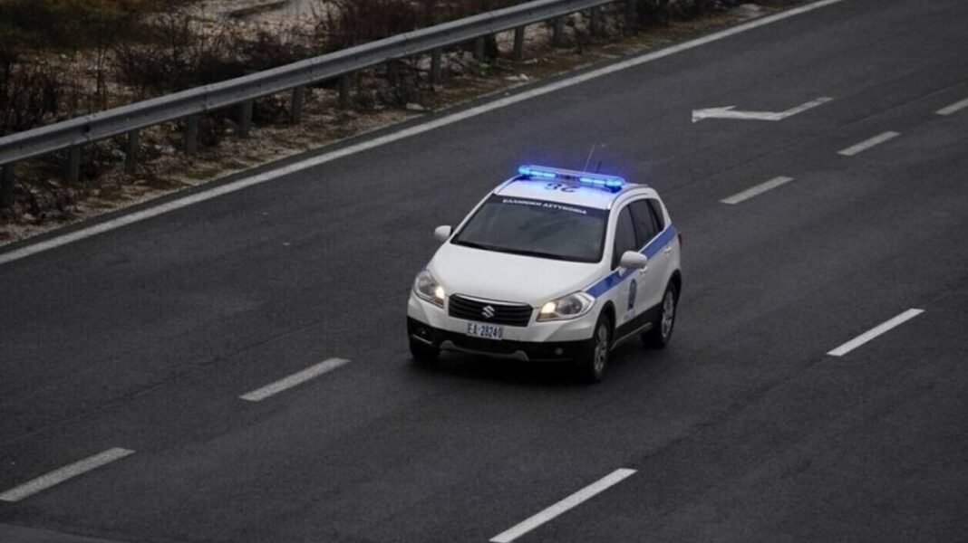 Επεισοδιακές συλλήψεις διακινητών μεταναστών με καταδιώξεις και σύγκρουση με περιπολικό στη Θεσσαλονίκη Επεισοδιακές-συλλήψεις-διακινητών-μεταναστών-με-καταδιώξεις-και-σύγκρουση-με-περιπολικό-στη-Θεσσαλονίκη