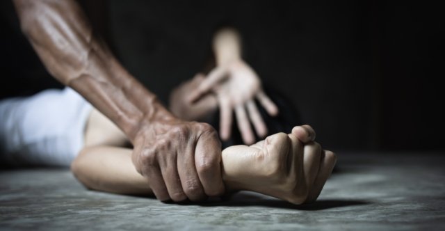 Συνελήφθη-ο-βοσκός-που-κατηγορείται-για-τον-βιασμό-22χρονης-σε-παραλία-της-Χαλκιδικής,-εντοπίστηκε-τέσσερα-χρόνια-μετά-στο-Μαυροβούνιο