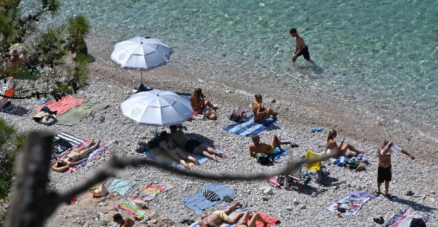 Ο καύσωνας επιμένει με 40άρια και μελτέμια 7 μποφόρ μέχρι την Τετάρτη, οι 3 περιοχές με τις υψηλότερες θερμοκρασίες – 39άρια σε Αττική και νησιά Ο-καύσωνας-επιμένει-με-40άρια-και-μελτέμια-7-μποφόρ-μέχρι-την-Τετάρτη,-οι-3-περιοχές-με-τις-υψηλότερες-θερμοκρασίες-–-39άρια-σε-Αττική-και-νησιά