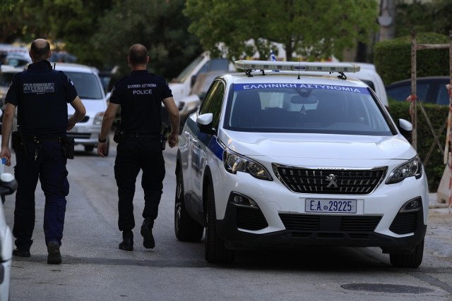 Συνελήφθη 19χρονος για εμπρησμό αυτοκινήτου στους Αγίους Αναργύρους, αναζητείται συνεργός του Συνελήφθη-19χρονος-για-εμπρησμό-αυτοκινήτου-στους-Αγίους-Αναργύρους,-αναζητείται-συνεργός-του