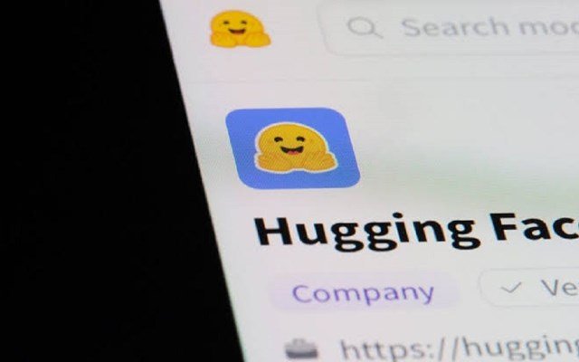 Hugging Face: Εξετάζει πώληση με αποτίμηση άνω των 13 δισ. δολαρίων hugging-face:-Εξετάζει-πώληση-με-αποτίμηση-άνω-των-13-δισ.-δολαρίων
