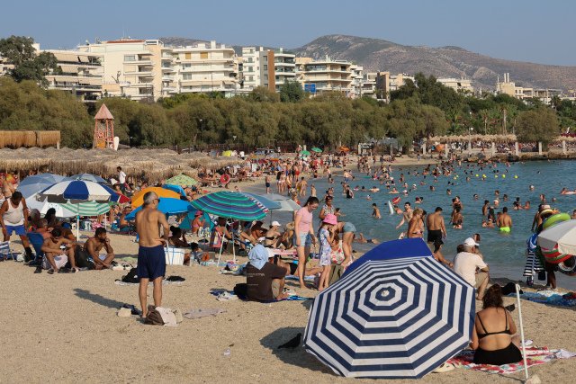 Επιμένει-ο-καύσωνας:-Στους-40-βαθμούς-ο-υδράργυρος,-red-code-σήμερα-σε-Αττική-και-ακόμα-11-περιοχές-για-πυρκαγιά