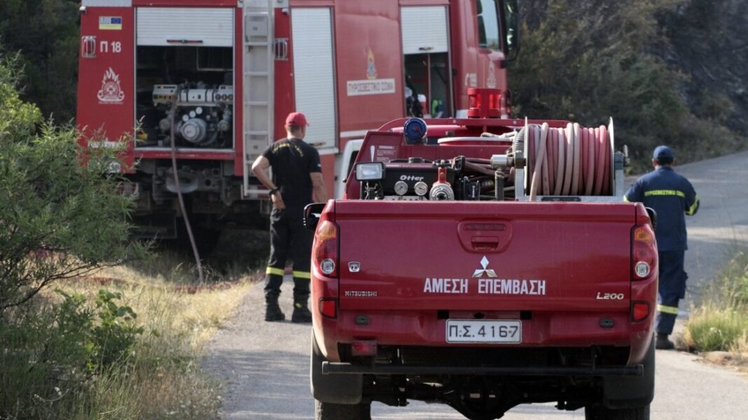 Φωτιά στον Μαραθόκαμπο Σάμου, επιχειρεί ένα ελικόπτερο Φωτιά-στον-Μαραθόκαμπο-Σάμου,-επιχειρεί-ένα-ελικόπτερο