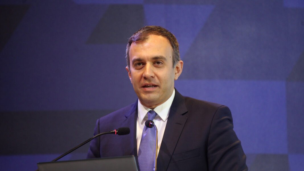 Χατζηβασιλείου: Δεν μπορούμε να συζητάμε για την εξωτερική πολιτική και την άμυνα με όρους λαϊκισμού Χατζηβασιλείου: Δεν μπορούμε να συζητάμε για την εξωτερική πολιτική και την άμυνα με όρους λαϊκισμού