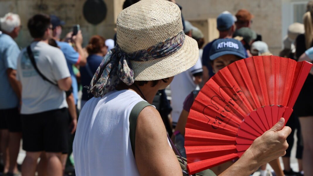 Ζέστη-με-θερμοκρασίες-έως-39-βαθμούς-σήμερα-και-ισχυρά-μελτέμια-στο-Αιγαίο