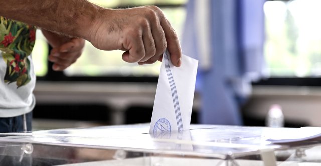 Δημοσκόπηση Interview: Πρωτιά για τη ΝΔ με 26,5%, υποχώρησε στο 14,5% η ΕΛΑΣ του Τσίπρα και στο 3,6% η Καρυστιανού Δημοσκόπηση-interview:-Πρωτιά-για-τη-ΝΔ-με-26,5%,-υποχώρησε-στο-14,5%-η-ΕΛΑΣ-του-Τσίπρα-και-στο-3,6%-η-Καρυστιανού