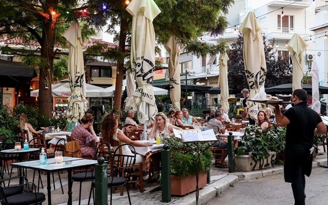 Πτώση τζίρου 2,5% στην εστίαση το β’ τρίμηνο – Αύξηση 6,1% στα καταλύματα Πτώση-τζίρου-2,5%-στην-εστίαση-το-β’-τρίμηνο-–-Αύξηση-6,1%-στα-καταλύματα