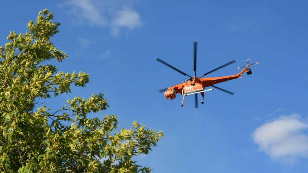 Φωτιά στην περιοχή Άγιοι Δέκα στο Ηράκλειο Κρήτης, στάλθηκε μήνυμα 112 για ετοιμότητα Φωτιά-στην-περιοχή-Άγιοι-Δέκα-στο-Ηράκλειο-Κρήτης,-στάλθηκε-μήνυμα-112-για-ετοιμότητα