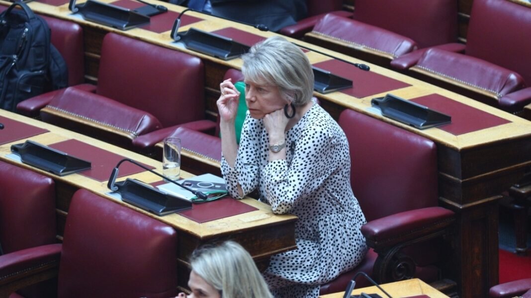 Ο ΣΥΡΙΖΑ προτείνει την Έλενα Ακρίτα για αντιπρόεδρο της Βουλής