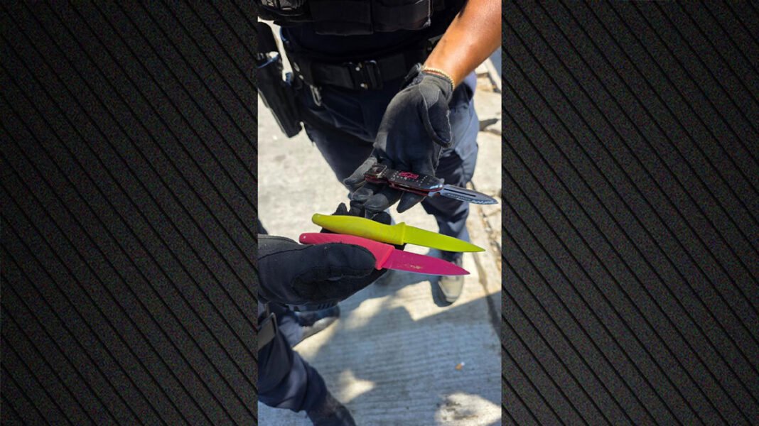 Συνελήφθησαν επτά Βούλγαροι στα διόδια Αφιδνών και Ελευσίνας, έρχονταν Αθήνα για το ματς της Λέφσκι με την ΑΕΚ: Κατασχέθηκαν μαχαίρια Συνελήφθησαν-επτά-Βούλγαροι-στα-διόδια-Αφιδνών-και-Ελευσίνας,-έρχονταν-Αθήνα-για-το-ματς-της-Λέφσκι-με-την-ΑΕΚ:-Κατασχέθηκαν-μαχαίρια