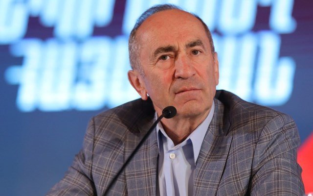 Αρμενία: Ο πρώην πρόεδρος Κοτσαριάν προφυλακίστηκε για διαφθορά Αρμενία:-Ο-πρώην-πρόεδρος-Κοτσαριάν-προφυλακίστηκε-για-διαφθορά