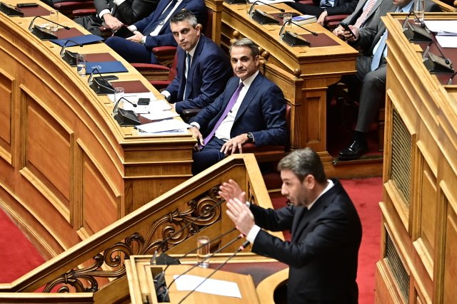 Πώς το Μαξίμου σπρώχνει το ΠΑΣΟΚ αριστερά και στοχεύει το Κέντρο Πώς-το-Μαξίμου-σπρώχνει-το-ΠΑΣΟΚ-αριστερά-και-στοχεύει-το-Κέντρο