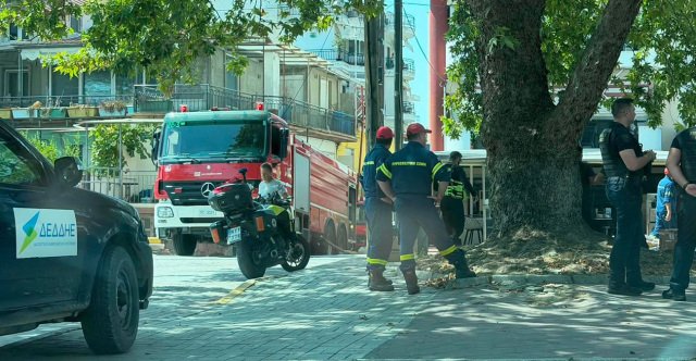 Χωρίς τις αισθήσεις του εντοπίστηκε ηλικιωμένος κατά την κατάσβεση πυρκαγιάς σε διαμέρισμα στον Εύοσμο Χωρίς-τις-αισθήσεις-του-εντοπίστηκε-ηλικιωμένος-κατά-την-κατάσβεση-πυρκαγιάς-σε-διαμέρισμα-στον-Εύοσμο