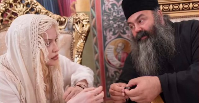 «Οι αμαρτίες μου είναι η σωτηρία μου»: Η Μαντόνα δημοσίευσε νέες φωτογραφίες από το ταξίδι της στην Ελλάδα «Οι-αμαρτίες-μου-είναι-η-σωτηρία-μου»:-Η-Μαντόνα-δημοσίευσε-νέες-φωτογραφίες-από-το-ταξίδι-της-στην-Ελλάδα
