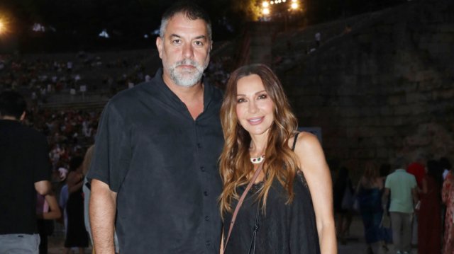 Δέσποινα-Βανδή-για-Βασίλη-Μπισμπίκη:-Κοιμόμαστε-κάθε-βράδυ-αγκαλιά,-μεταξύ-μας-υπάρχει-βαθιά-αγάπη