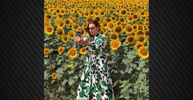 Η Όλγα Κεφαλογιάννη ανέβασε στο Instagram της φωτογραφία της με ηλιοτρόπια Η-Όλγα-Κεφαλογιάννη-ανέβασε-στο-instagram-της-φωτογραφία-της-με-ηλιοτρόπια