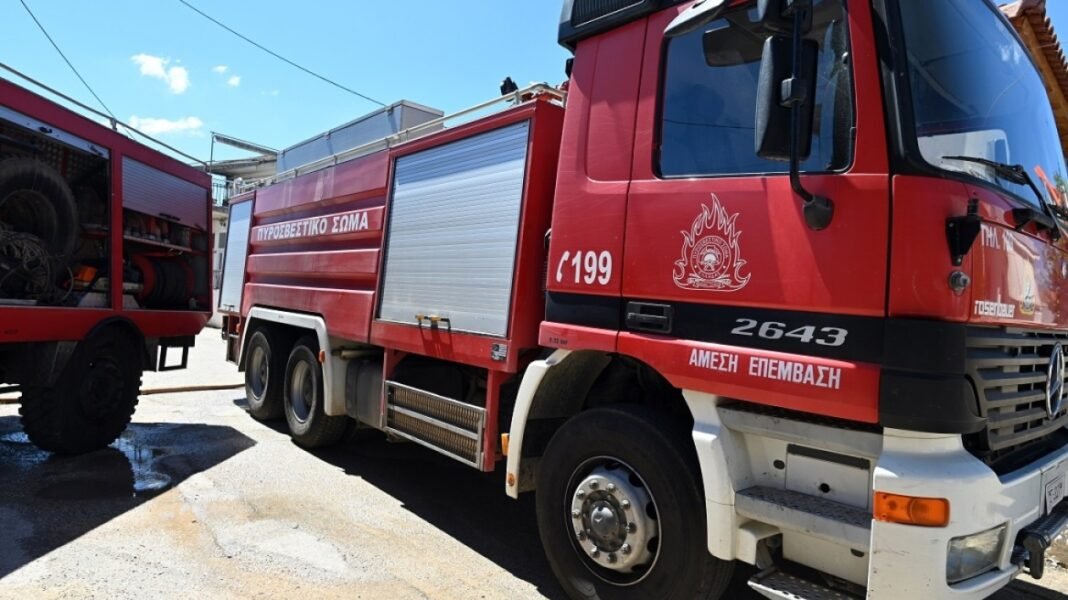 Φωτιά τώρα στην Εγνατία Οδό στην Αλεξάνδρεια Ημαθίας: Ξεκίνησε από φορτηγό και επεκτάθηκε σε χαμηλή βλάστηση, σηκώθηκε ένα ελικόπτερο Φωτιά-τώρα-στην-Εγνατία-Οδό-στην-Αλεξάνδρεια-Ημαθίας:-Ξεκίνησε-από-φορτηγό-και-επεκτάθηκε-σε-χαμηλή-βλάστηση,-σηκώθηκε-ένα-ελικόπτερο