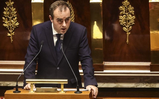 Γαλλία: “Καμπανάκι” Λεκορνί για πολιτική και οικονομική αστάθεια εάν δεν εγκριθεί ο επόμενος προϋπολογισμός Γαλλία:-“Καμπανάκι”-Λεκορνί-για-πολιτική-και-οικονομική-αστάθεια-εάν-δεν-εγκριθεί-ο-επόμενος-προϋπολογισμός