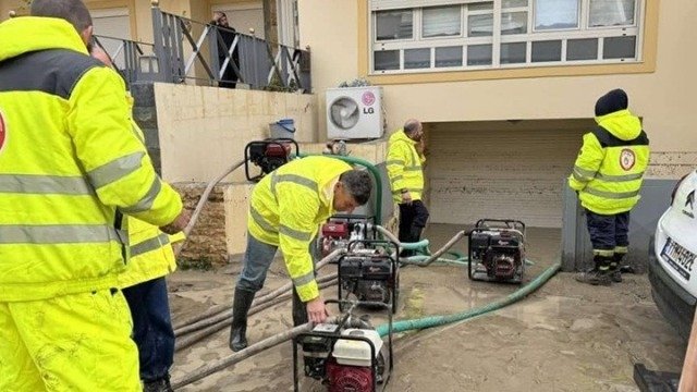 Οι «φύλακες της Σαλάκου»: Εθελοντές της Ρόδου φυλούν το χωριό από φωτιές και πλημμύρες Οι-«φύλακες-της-Σαλάκου»:-Εθελοντές-της-Ρόδου-φυλούν-το-χωριό-από-φωτιές-και-πλημμύρες