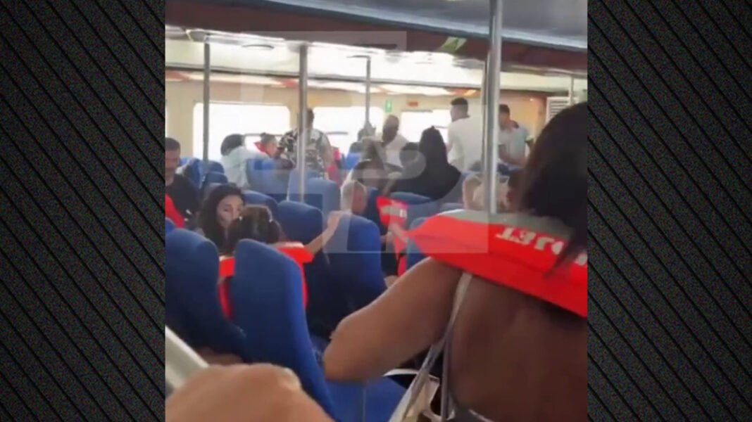 «Δεν έδωσαν σωσίβια, αν και υπήρχαν παιδιά»: Καταγγελίες επιβατών για το πλήρωμα του καταμαράν στην κατεχόμενη Κερύνεια, αγωνία για 18 αγνοούμενους «Δεν-έδωσαν-σωσίβια,-αν-και-υπήρχαν-παιδιά»:-Καταγγελίες-επιβατών-για-το-πλήρωμα-του-καταμαράν-στην-κατεχόμενη-Κερύνεια,-αγωνία-για-18-αγνοούμενους