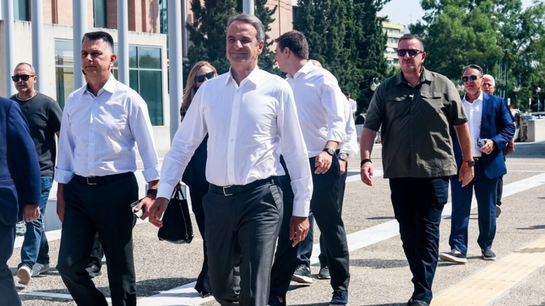 Ξεκινά η εβδομάδα της ΔΕΘ: Η ΝΔ βγάζει τα κλιμάκια στη Μακεδονία, «πυρά» στο ΠΑΣΟΚ με το βλέμμα στο κέντρο Ξεκινά η εβδομάδα της ΔΕΘ: Η ΝΔ βγάζει τα κλιμάκια στη Μακεδονία, «πυρά» στο ΠΑΣΟΚ με το βλέμμα στο κέντρο