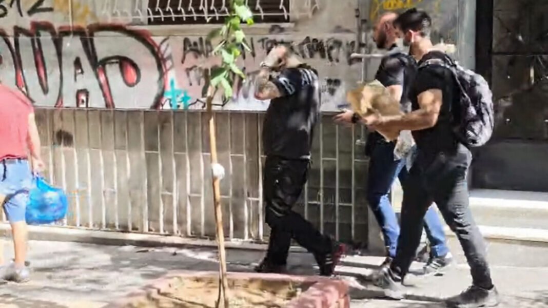 Με-σημάδια-στην-πλάτη-που-δείχνουν-εγκληματική-ενέργεια-το-νεκρό-βρέφος-που-βρέθηκε-σε-βάζο-μέσα-σε-βαλίτσα-στην-Κυψέλη