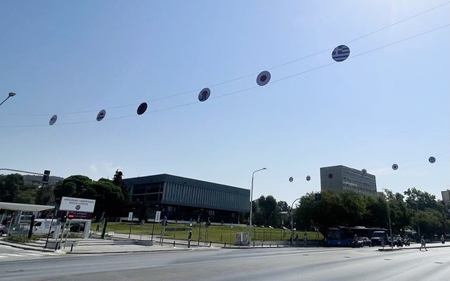 Εκατοντάδες σύμβολα της Ιαπωνίας στους δρόμους της Θεσσαλονίκης ενόψει της 90ής ΔΕΘ Εκατοντάδες-σύμβολα-της-Ιαπωνίας-στους-δρόμους-της-Θεσσαλονίκης-ενόψει-της-90ής-ΔΕΘ
