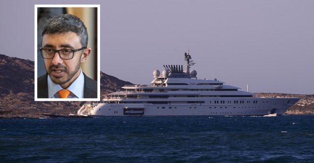 Στην Πάρο ο σεΐχης και υπουργός Εξωτερικών των Ηνωμένων Αραβικών Εμιράτων με θηριώδη θαλαμηγό Στην-Πάρο-ο-σεΐχης-και-υπουργός-Εξωτερικών-των-Ηνωμένων-Αραβικών-Εμιράτων-με-θηριώδη-θαλαμηγό